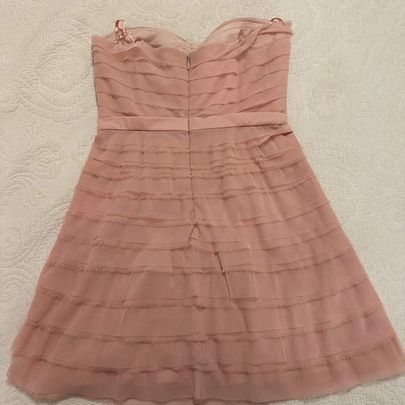 BCBGMAXAZRIA LIGHT SHELL COCCO STRAPLESS TIERED DRESS - Picture 6 of 9